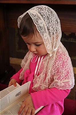 Véu Infantil (modelo capuz) BEGE - 1 a 3 anos