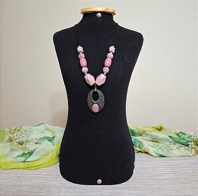 Colar Rústico com Chaton e Resina Rosé