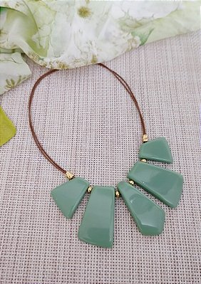 Colar em Resina Verde