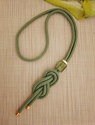 Colar de Corda Náutica Verde com Resina