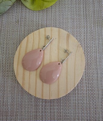 Brinco Pendente com Resina Gota Nude