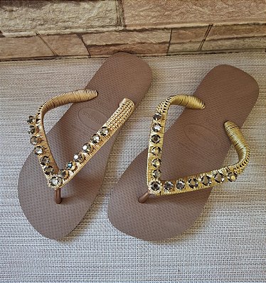 Chinelo Havaianas Customizado com Pedrarias Bege 37/38