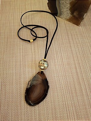 Colar Longo com Pingente de Chapa de Ágata Preto Mesclado