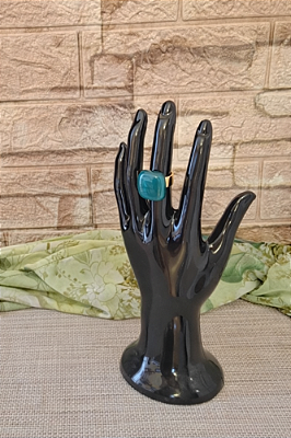 Anel Dourado com Resina Esmeralda (nº 18)