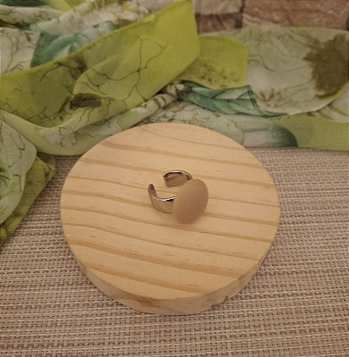 Anel Prateado com Resina Nude (nº 18)