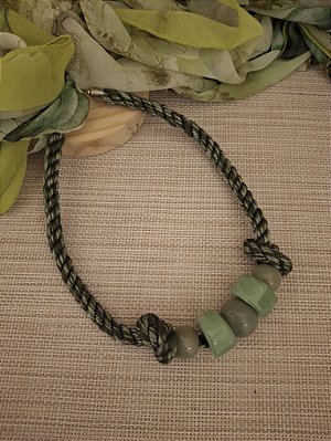 Colar de Corda Náutica com Resina Verde