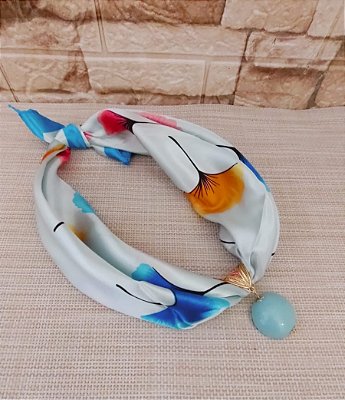 Colar Lenço com Pingente Azul Claro