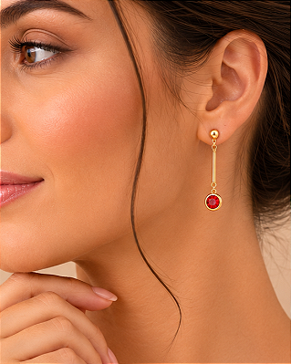 Brinco Pendente Dourado com Strass Vermelho