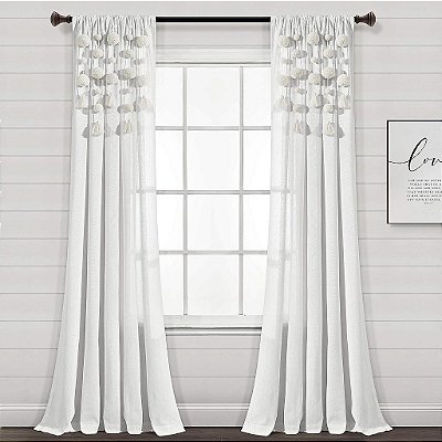 Cortina de janela de linho com pompons e franjas estilo Boho da Lush Decor (painel único), 52 de largura x 84 de comprimento, off-white.