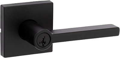 Maçaneta de porta de entrada Kwikset Halifax com fechadura e chave, alavanca reversível com chave segura para área externa, para entrada principal e quartos, preto fosco, segurança antirroubo Smartkey rekey e proteção Micro