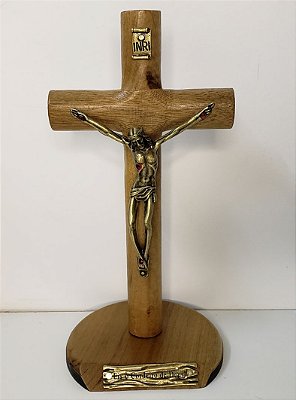 Crucifixo cilíndrico de mesa e parede em madeira 17cm OV (Eis o Cordeiro de Deus!) - 166294