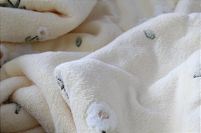 Manta peludinha florzinha (berço e mini cama)