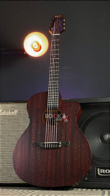 Violão Seizi Supreme Ryu Cutaway Solid Top - Honey Busrt Violão Seizi Supreme Ryu Cutaway Solid Top - Honey Busrt