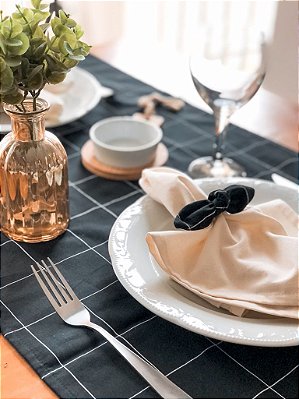 Caminho de Mesa Grid Preto