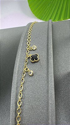 PULSEIRA COM TREVO E PONTO DE LUZ