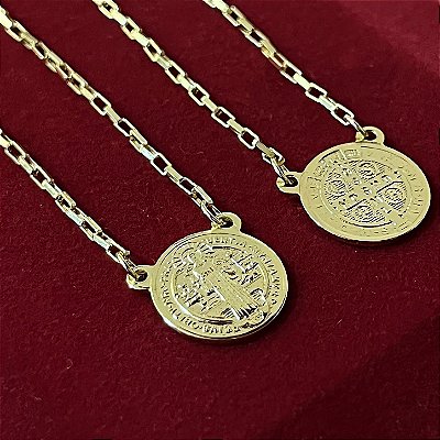 Escapulário Corrente Cartier 70cm com Medalhas Redondas de São Bento – Banhado a Ouro 18K