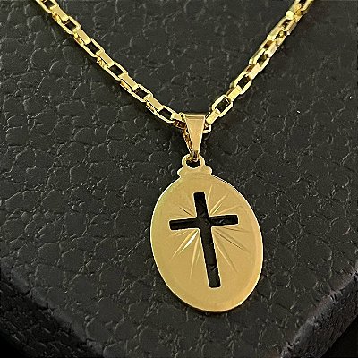 Pingente Medalha Oval com Cruz Vazada – Banhado a Ouro 18K