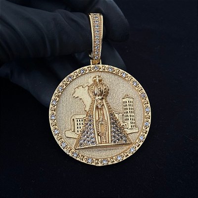 PINGENTE MEDALHA NOSSA SENHORA DETALHADO  CRAVEJADO( 12g- 4x4cm)(GG) - BANHO DE OURO 18k