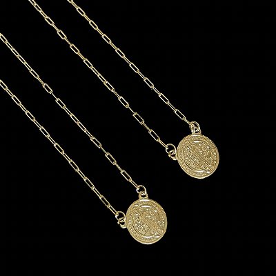 ESCAPULÁRIO SÃO BENTO CORRENTE CARTIE( 1.5mm  60/70cm) - BANHADO A OURO 18K.