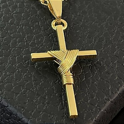 Pingente Crucifixo Maciça Amarrada M 2,5x2,5cm – Banho Ouro 18k