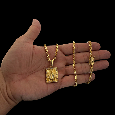 CORRENTE CADEADO ( 70cm- 4mm) + PINGENTE PLACA NOSSA SENHORA CRAVEJADA M - FECHO COM MARCAÇÃO 750 - BANHADO A OURO 18K