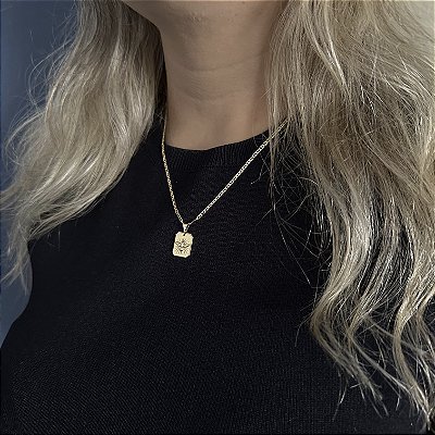 CORRENTE PIASTRINE ( 2mm - 50cm FEM ) + PINGENTE PLAQUINHA ESPÍRITO SANTO - BANHADO A OURO 18K.