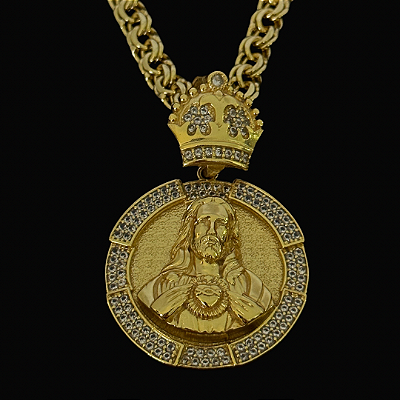PINGENTE MEDALHA JESUS DETALHADO  CRAVEJADO ( 12g- 4x4cm) (GG) EXCLUSIVIDADE - BANHO DE OURO 18k