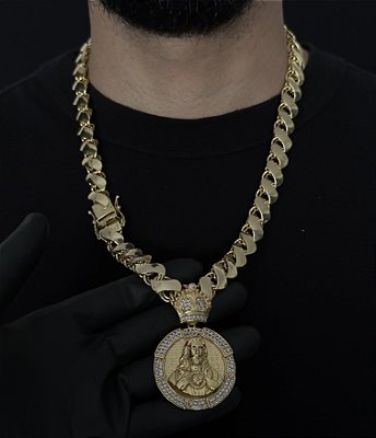 CORRENTE FRISO S DUPLA FACE ( 13mm- 70cm) + PINGENTE MEDALHA JESUS COM COROA   -  FECHO COM MARCAÇÃO 750 -  BANHADO A OURO 18K
