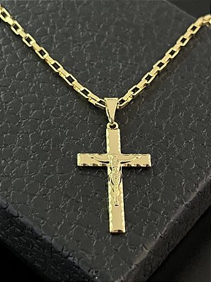 PINGENTE CRUZ PALITO AMADEIRADA M ( 4g- 3x3cm) - BANHO DE OURO 18k