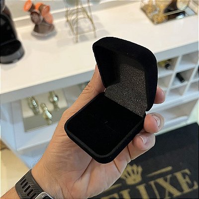 CAIXINHA PARA ALIANÇAS VELUDO PRETA – Banho Ouro 18k