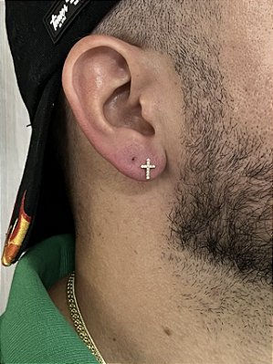 BRINCO  CRUZ ZIRCÔNIA PREMIUM  - BANHADO A OURO 18K