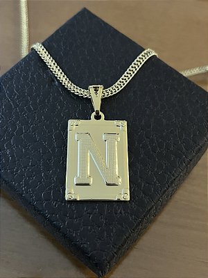 PINGENTE PLACA LETRA N Tamanho (M)( 2g- 3x4cm)  BANHO DE OURO 18K
