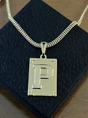 PINGENTE PLACA LETRA P Tamanho (M)( 2g- 3x4cm)  BANHO DE OURO 18K