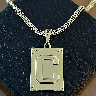 Pingente Placa Letra C M 2g 3x4cm – Banho Ouro 18k