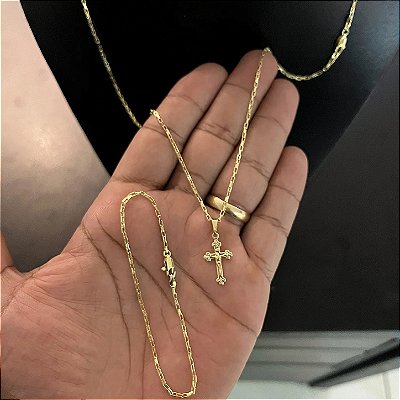 KIT CORRENTE TIJOLINHO 2MM 70CM + PULSEIRA 21CM + PINGENTE CRUCIFIXO COM JESUS – Banhado a Ouro 18K