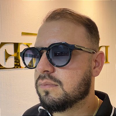 Óculos de Sol Redondo Preto com Lente Degradê e Proteção UV400