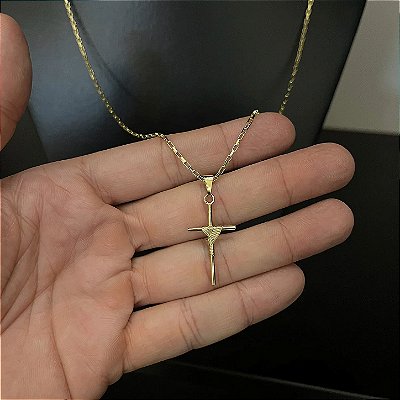 Corrente Tijolinho 1.5mm 50cm + Pingente Cruz Amarrada – Banhada a Ouro 18K