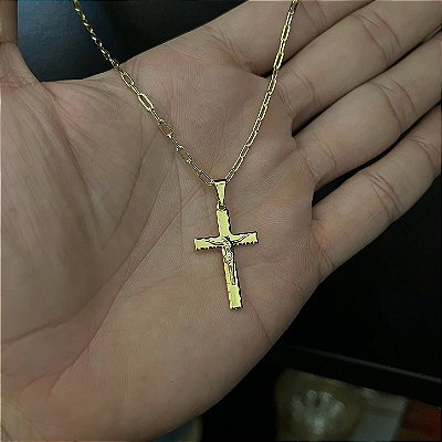 Corrente Cartier 1.5mm 50cm + Pingente Crucifixo Chapado com Jesus – Banhada a Ouro 18K