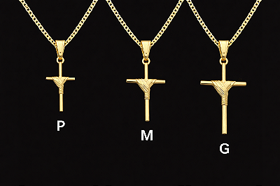 Pingente Crucifixo Premium Banhado a Ouro 18K – Tamanhos P, M e G
