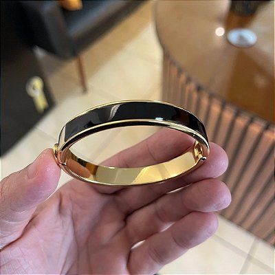Bracelete Borda Boleada Resinado Black – Banhado a Ouro 18K