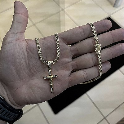 Corrente Tijolinho Grumet dupla 4mm 70cm + Pingente Cruz Cravejada – Banhada a Ouro 18K