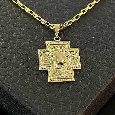 Pingente Cruz Quadrada com Cabeça de Leão – Banhado a Ouro 18K