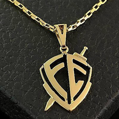 Pingente Escudo Fé com Espadas – Banhado a Ouro 18K