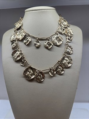 Colar Curto Medalhas