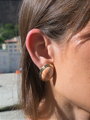 Brinco Botão Resina Coral