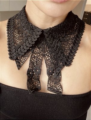 Gola de Renda Preta