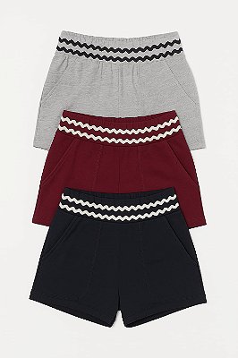 SHORT CURTO MALHA COM BOLSO E DETALHES RENDADO NO COS