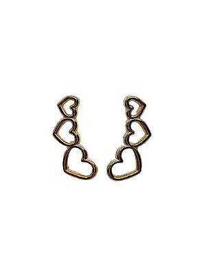 BRINCO EARCUFF CORAÇÕES VAZADOS