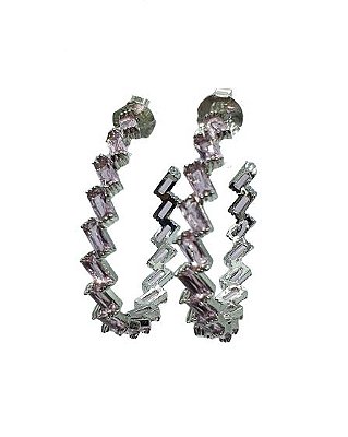 BRINCO MEIA ARGOLA COM ZIRCONIAS ROSA CLARO