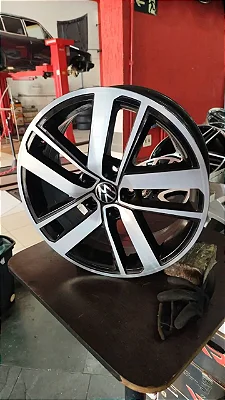 Jogo Roda Fox 16x6.5, 38, 5x100, Preta Brilhante Diamantada e Semi Nova
